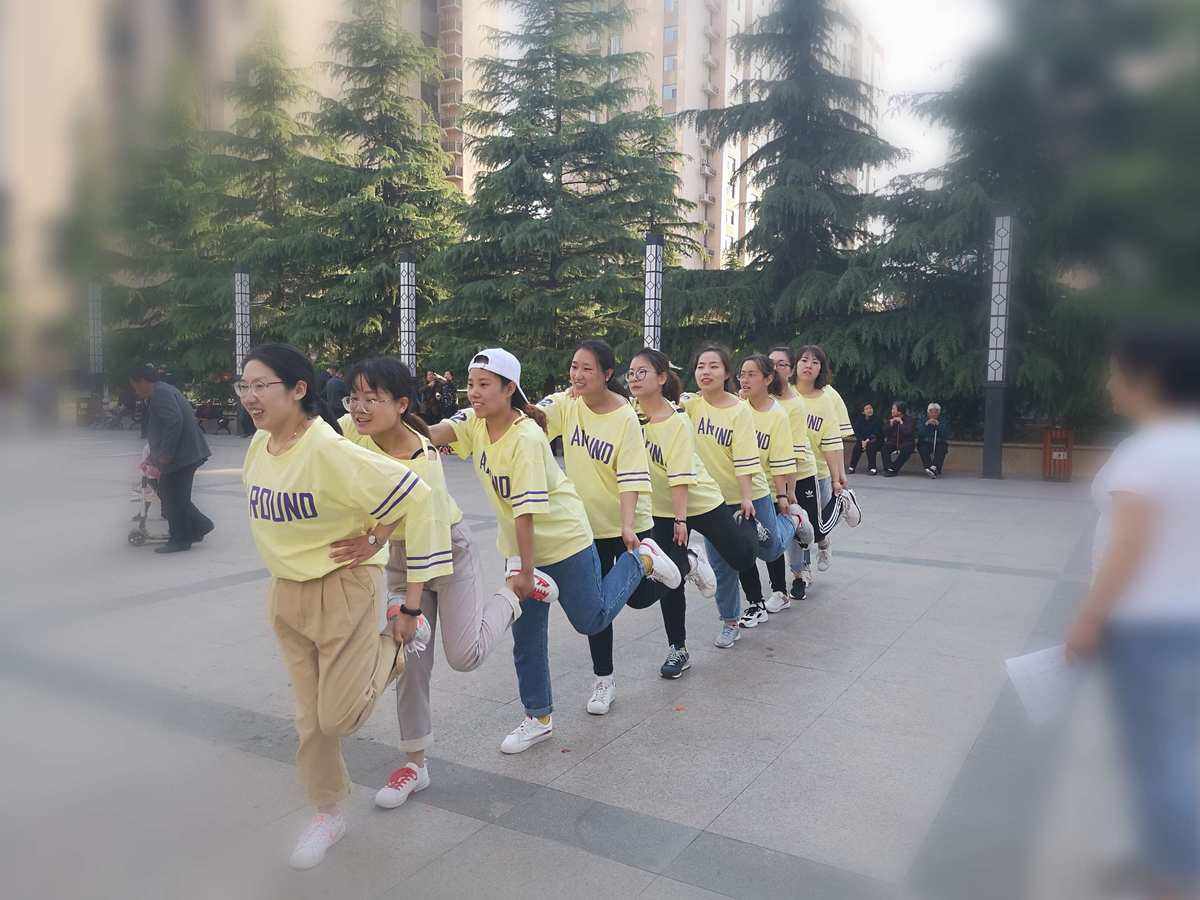 跑火车(跑火车什么意思)