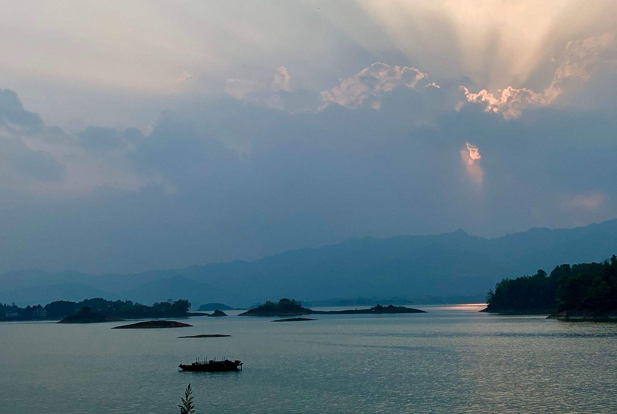 景色宜人(景色宜人下一句怎么接) 景色宜人(景色宜人下一句怎么接)