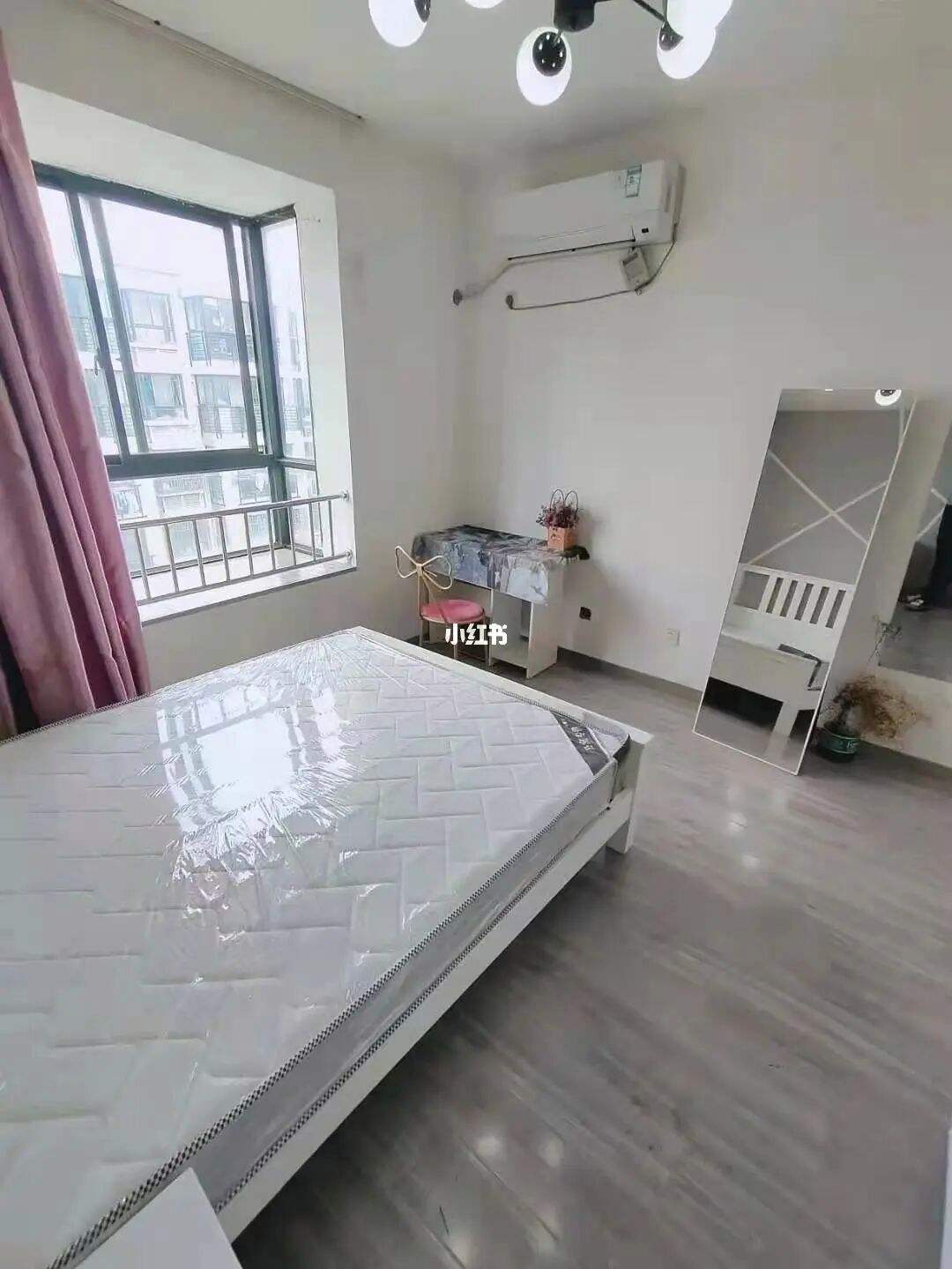 卧室的卧怎么写(卧室的卧怎么写组词)