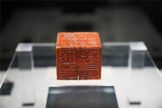 迥乎(迥乎的意思)