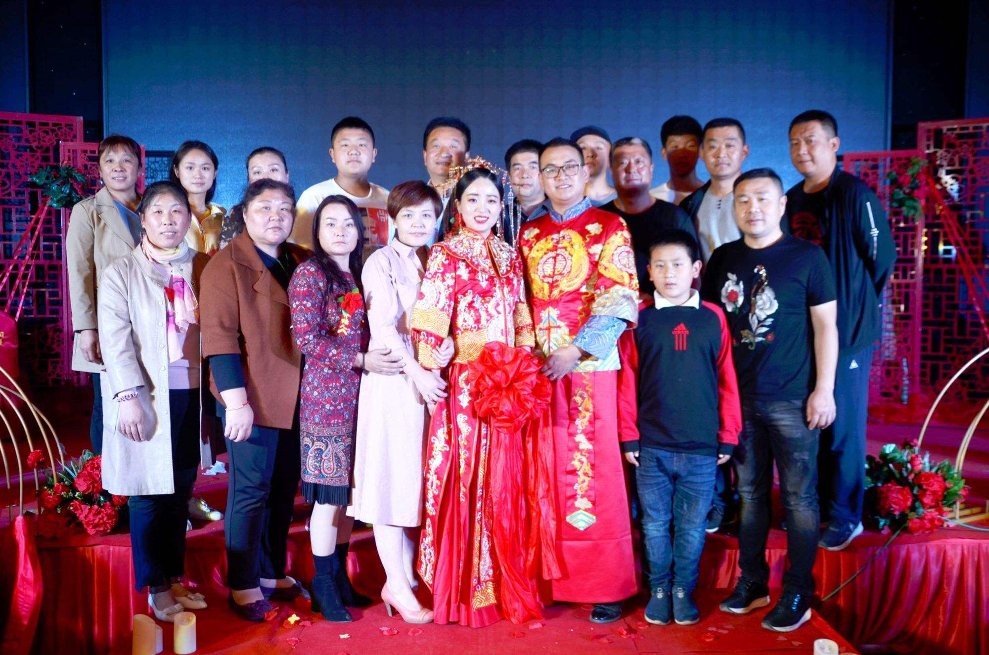 周府(周府造铜鎏金佛像价格) 周府(周府造铜鎏金佛像价格)