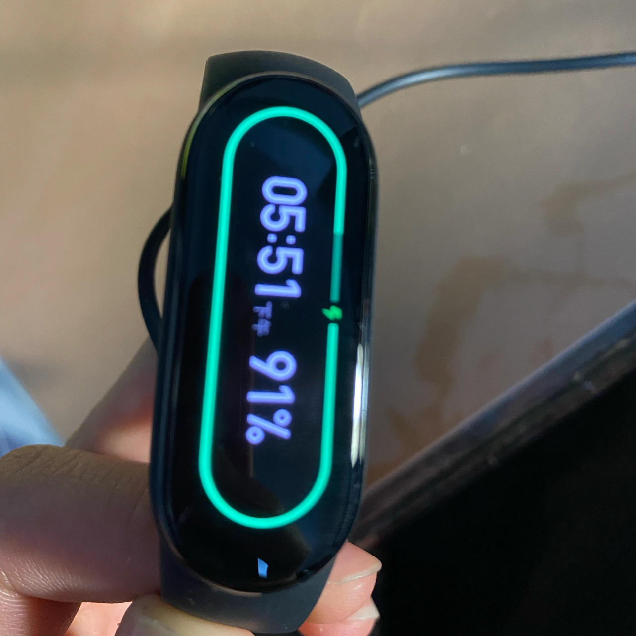 华为手环怎么充电(华为手环怎么充电方法) 华为手环怎么充电(华为手环怎么充电方法)