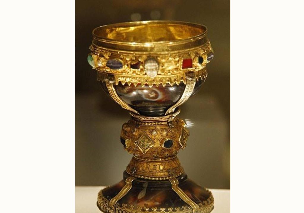 圣杯是什么意思(潮汕的圣杯是什么意思)